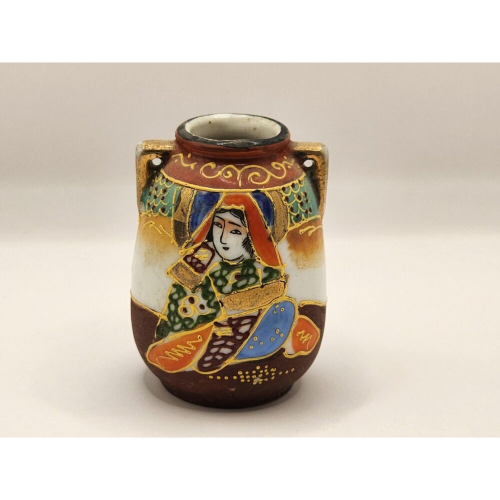 Japan Satsuma Style Mini Bud Vase Geisha Figural Brown Gold Gilt 3 in